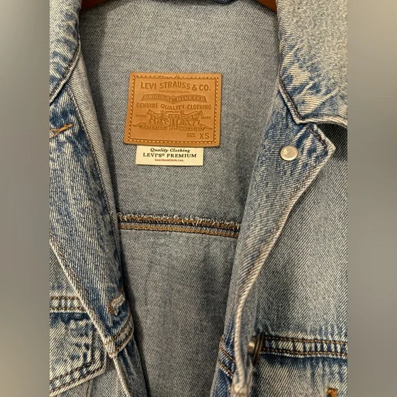 Levi’s oversized denim jacket - Picture 3 of 3